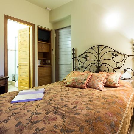 Elia Junior Suite In Epidavros With Shared Pool Néa Epídavrosz Kültér fotó