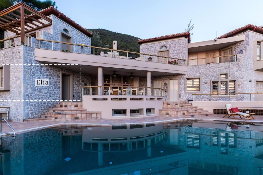 Elia Junior Suite In Epidavros With Shared Pool Néa Epídavrosz Kültér fotó